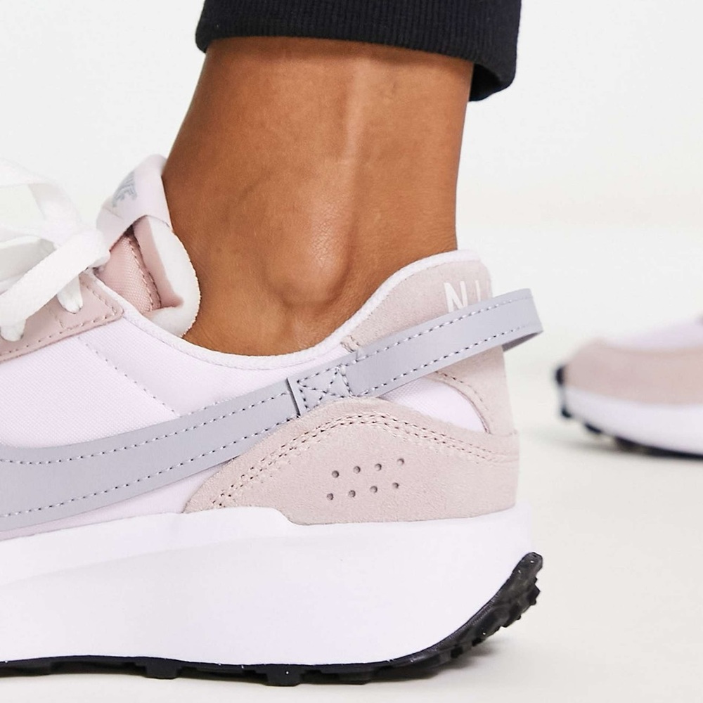 Nike Waffle Debut sneakers in pink and gray - Picture 3 of 7